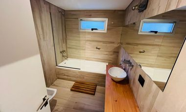 Casa en venta de 4 ambientes c/ cochera en Costa del Este