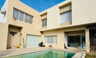 Casa en venta de 5 dormitorios en Roldán