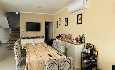 Casa en venta de 5 dormitorios en Roldán