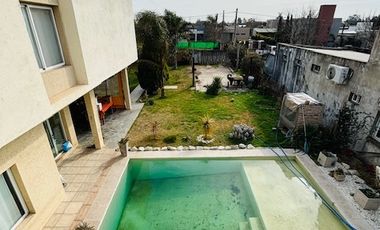 Casa en venta de 5 dormitorios en Roldán