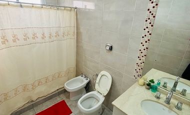 Casa en venta de 5 dormitorios en Roldán