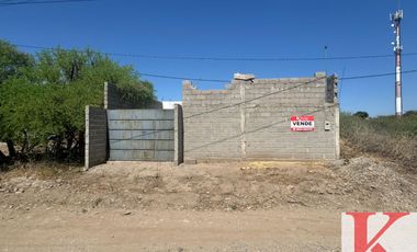 CASA A TERMINAR ZONA OESTE CON CERRAMIENTO PERIMETRAL