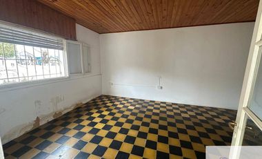 Casa en venta de 3 dormitorios c/ cochera en 9 de Julio