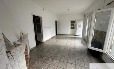 Casa en venta de 3 dormitorios c/ cochera en 9 de Julio