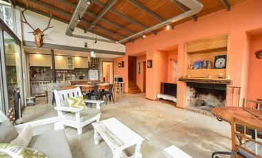 Venta casa con gran parque - Balneario Mar Chiquita