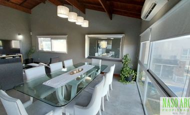 Chalet de categoría en venta en Sierra de los Padres. Zona golf. Pnorámico