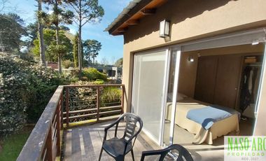 Chalet de categoría en venta en Sierra de los Padres. Zona golf. Pnorámico