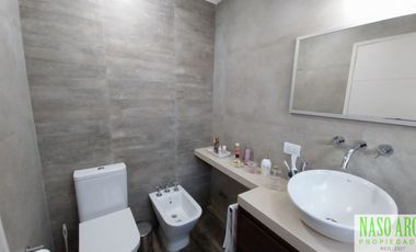 Chalet de categoría en venta en Sierra de los Padres. Zona golf. Pnorámico