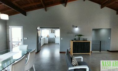 Chalet de categoría en venta en Sierra de los Padres. Zona golf. Pnorámico