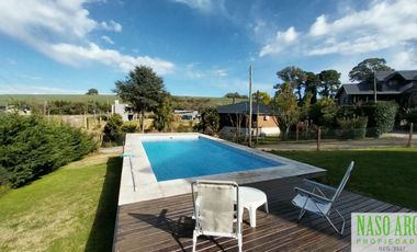 Chalet de categoría en venta en Sierra de los Padres. Zona golf. Pnorámico