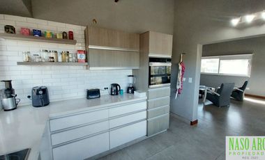 Chalet de categoría en venta en Sierra de los Padres. Zona golf. Pnorámico