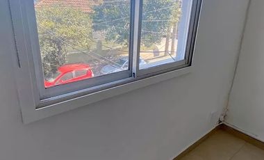 Departamento dos ambientes en venta en Morón