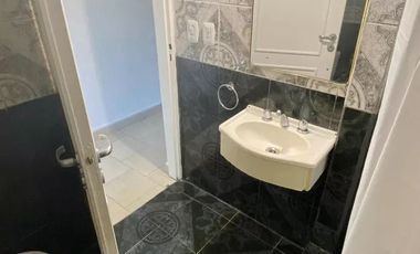 Departamento dos ambientes en venta en Morón