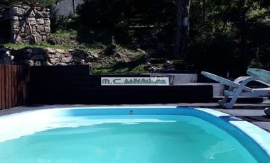 V173. CUESTA BLANCA. CASA FRENTE AL RIO C/PILETA Y ASADOR.