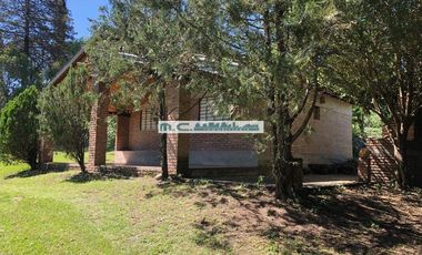 V176.TALA HUASI. HERMOSA CASA C/ ESPECTACULAR UBICACION. SALIDA DIRECTA AL RIO