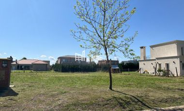 Terreno / Lote en venta de 802m2 ubicado en Haras Santa María