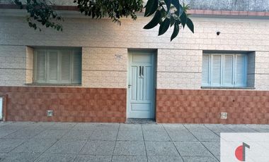 Casa en venta de 2 dormitorios c/ cochera en Ciudad Madero