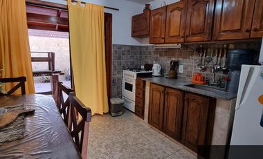 Dúplex en alquiler temporario de 2 dormitorios c/ cochera en Costa Azul