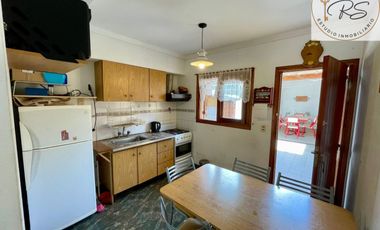 Triplex en venta de 4 ambientes c/ cochera en La Lucila del Mar