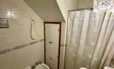 Triplex en venta de 4 ambientes c/ cochera en La Lucila del Mar