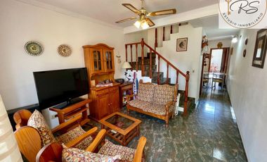 Triplex en venta de 4 ambientes c/ cochera en La Lucila del Mar