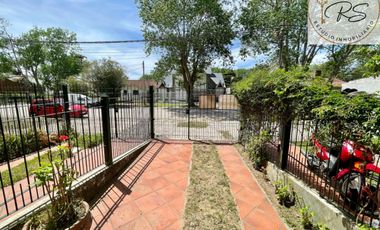 Triplex en venta de 4 ambientes c/ cochera en La Lucila del Mar