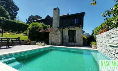 Importante Cabaña en venta en Sierra de los Padres. Gas Natural. Muy buena vista