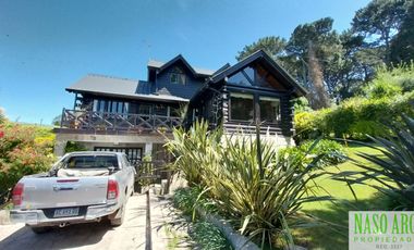 Importante Cabaña en venta en Sierra de los Padres. Gas Natural. Muy buena vista