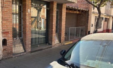 Casa en venta de 3 dormitorios c/ cochera en Centro