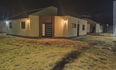 Casa en venta de 2 dormitorios c/ cochera en Sumalao