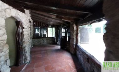 Chalet con dependencia en venta en Sierra de los Padres - 2 lotes