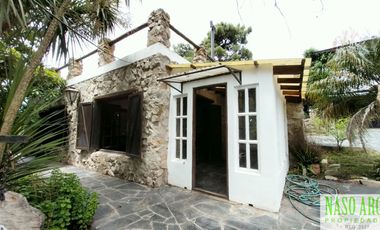 Chalet con dependencia en venta en Sierra de los Padres - 2 lotes