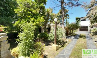 Chalet con dependencia en venta en Sierra de los Padres - 2 lotes