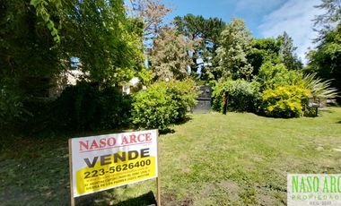 Chalet con dependencia en venta en Sierra de los Padres - 2 lotes