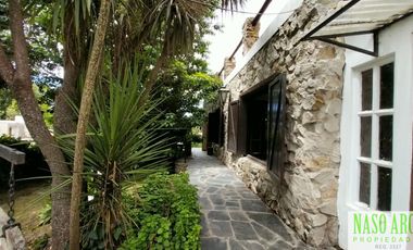 Chalet con dependencia en venta en Sierra de los Padres - 2 lotes