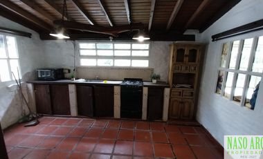 Chalet con dependencia en venta en Sierra de los Padres - 2 lotes