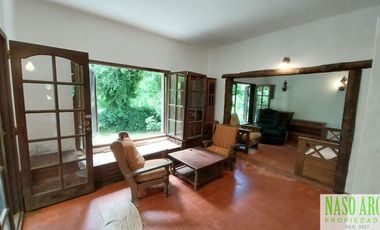 Chalet con dependencia en venta en Sierra de los Padres - 2 lotes