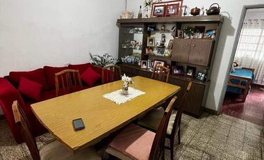 Bº Acosta , calle Agustin Garzon , Casa en venta de 1 dormitorios