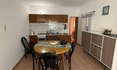 Casa en venta de 1 dormitorio c/ cochera en 9 de Noviembre