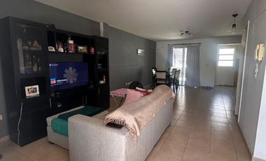 Dúplex en venta de 2 dormitorios c/ cochera en Maipú