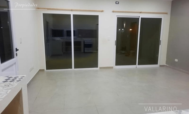 Casa Barrio Verdes Colinas, Colón.