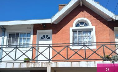 Departamento en venta 2 dormitorios y cochera en Bella vista