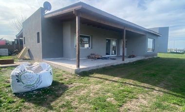 Venta Complejo de 4 cabañas a estrenar en Mar de Cobo, Parque Lago