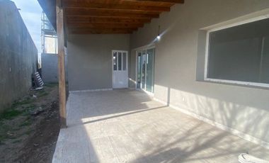 Venta Complejo de 4 cabañas a estrenar en Mar de Cobo, Parque Lago