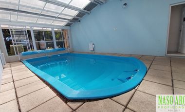 Dos unidades en venta en Sierra de los Padres. Piscina cubierta y climatizada