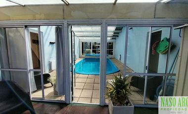 Dos unidades en venta en Sierra de los Padres. Piscina cubierta y climatizada