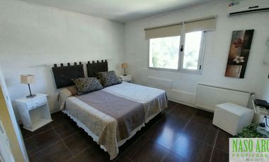 Dos unidades en venta en Sierra de los Padres. Piscina cubierta y climatizada