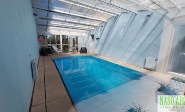 Dos unidades en venta en Sierra de los Padres. Piscina cubierta y climatizada