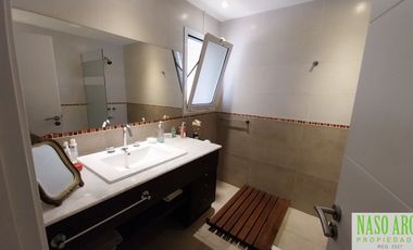 Moderna casa de diseño en venta en Sierra de los Padres - Vista Panorámica