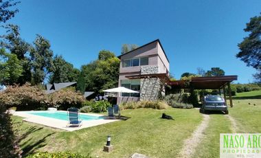 Moderna casa de diseño en venta en Sierra de los Padres - Vista Panorámica